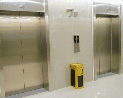 Evidencie uma administração eficiente com modernização de elevadores em Salvador.